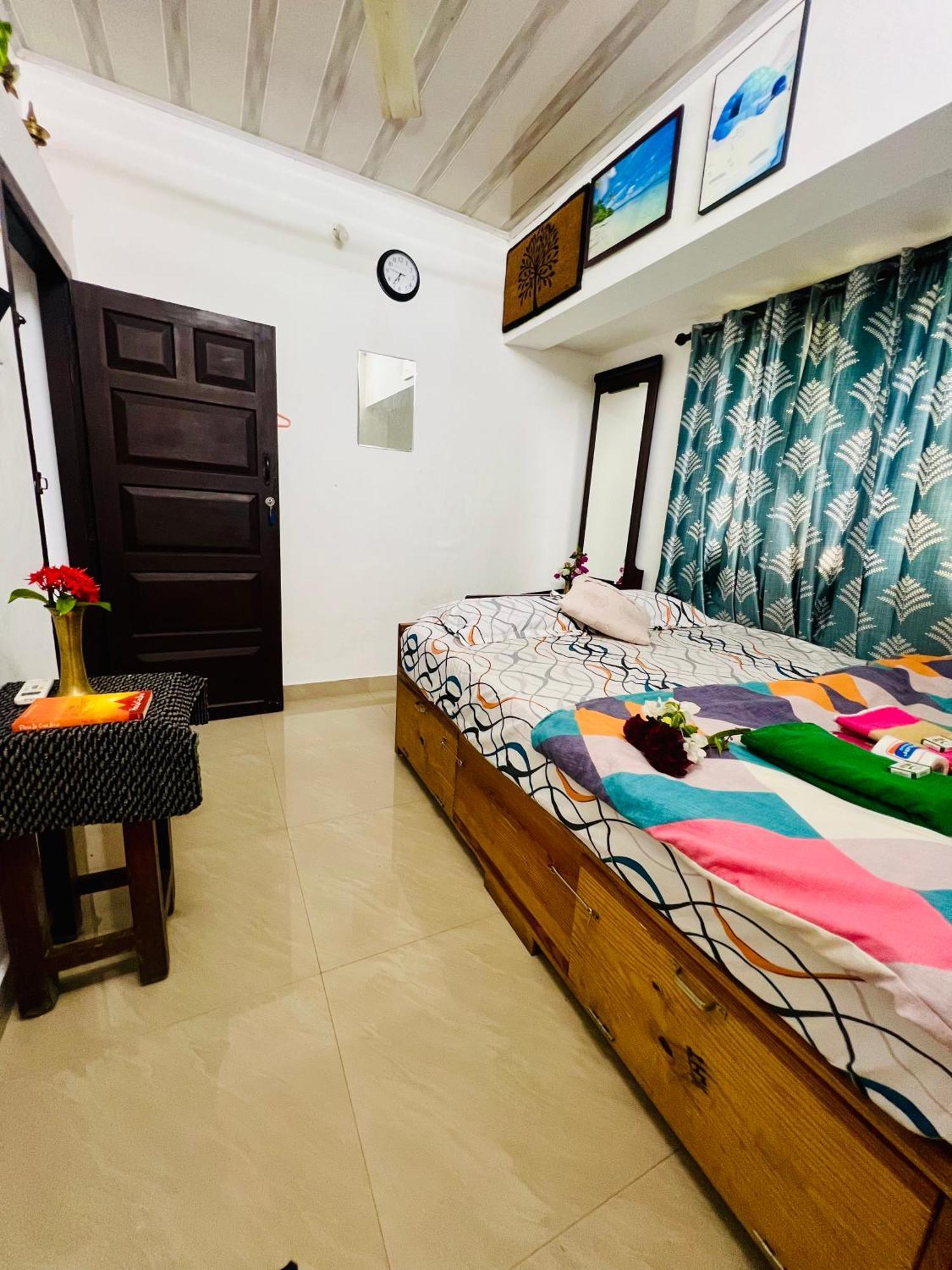 Hammock Homestay *